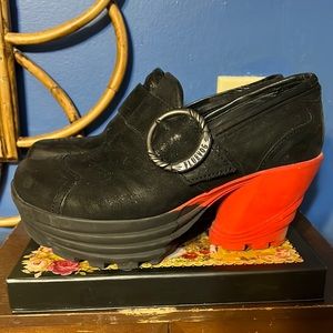 Fluevog Mellow Jammin’ in black & red
